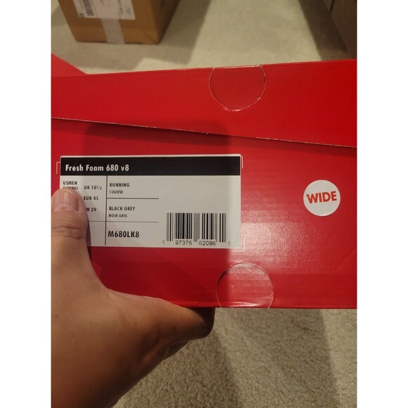 NIB [Extra Wide] New Balance Fresh Foam 680 v8 Running Shoes Men Sneakers Black - Picture 8 of 10